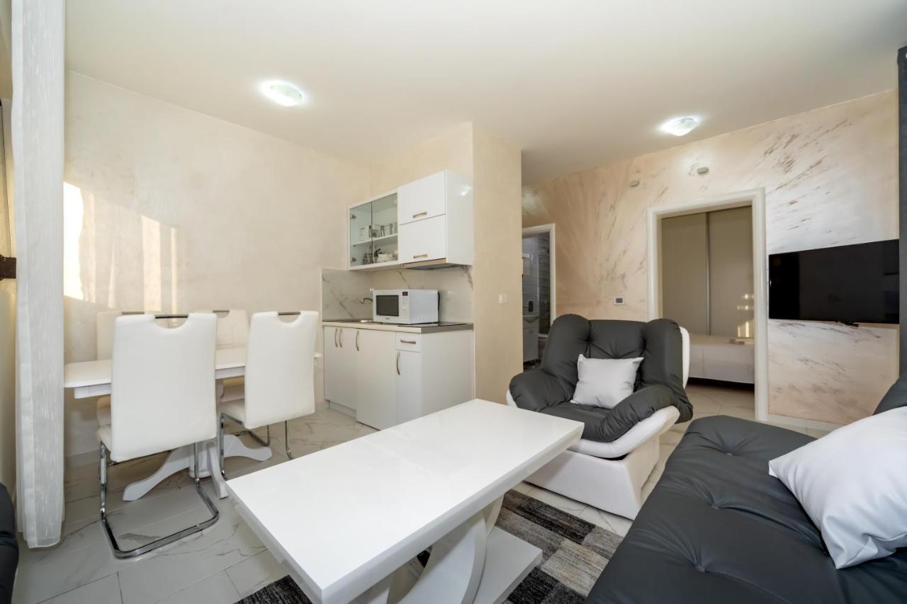 Ferienwohnung Kaom Lux Dobrá Voda Exterior foto