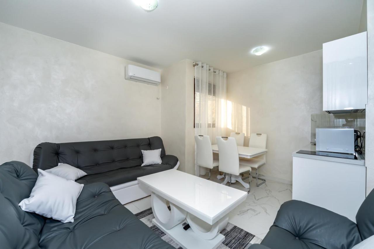 Ferienwohnung Kaom Lux Dobrá Voda Exterior foto