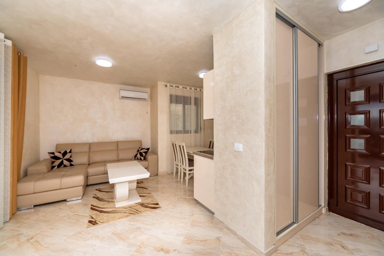 Ferienwohnung Kaom Lux Dobrá Voda Exterior foto